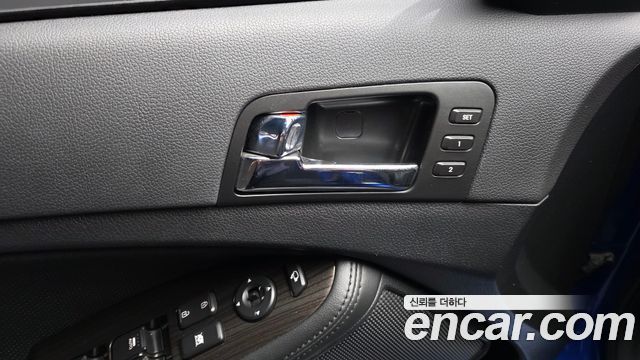 Kia K5 2011 — photo 17