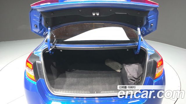 Kia K5 2011 — photo 20