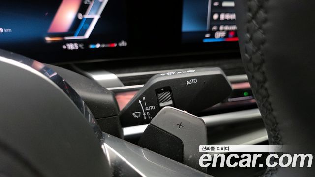 BMW 7-Series 2025 — photo 25
