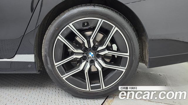 BMW 7-Series 2025 — photo 7