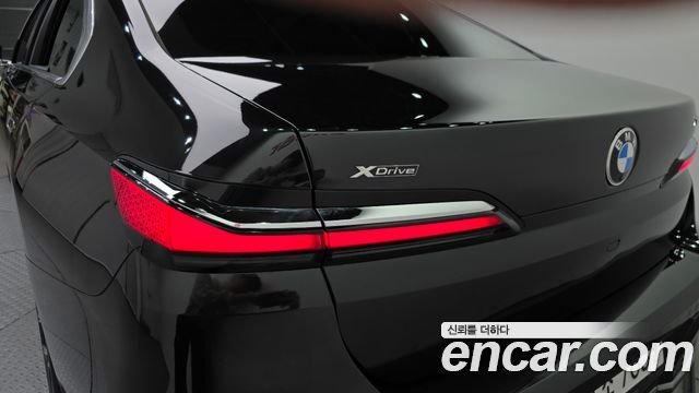 BMW 7-Series 2025 — photo 9