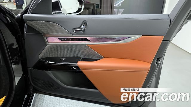 BMW 7-Series 2025 — photo 14