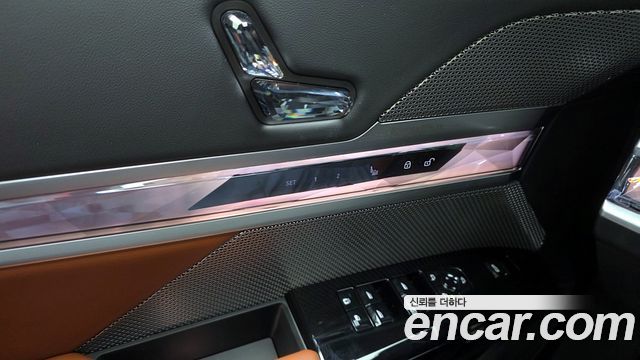 BMW 7-Series 2025 — photo 27