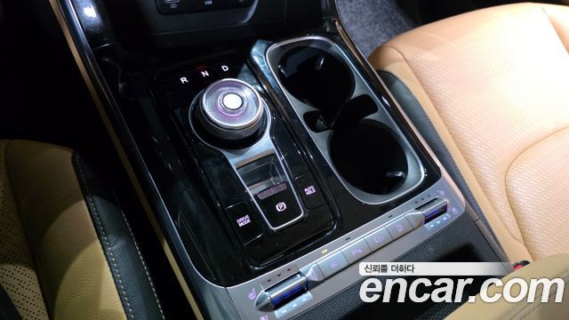 Kia Canival 2021 — photo 12
