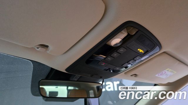 Kia Canival 2021 — photo 24
