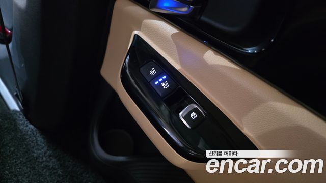 Kia Canival 2021 — photo 25