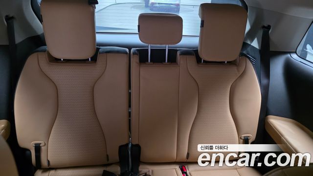 Kia Canival 2021 — photo 16