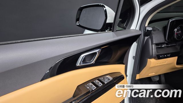 Kia Canival 2021 — photo 29