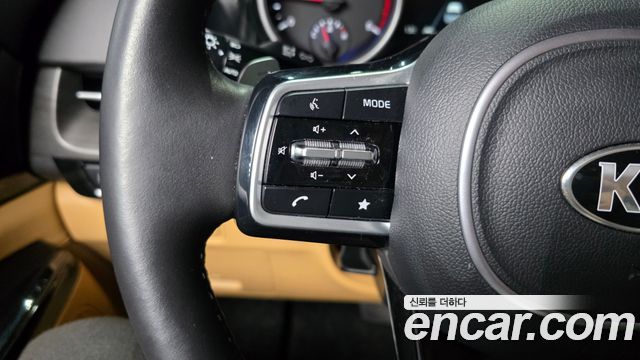Kia Canival 2021 — photo 31