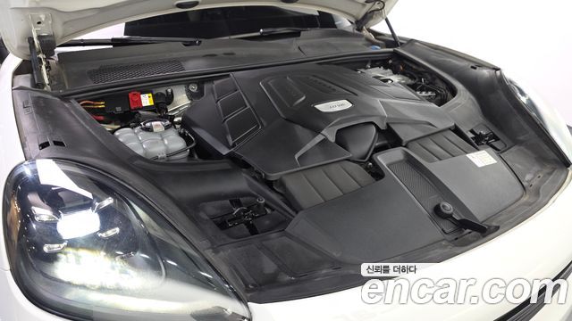 Porsche Cayenne 2019 — photo 6