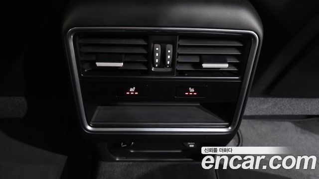 Porsche Cayenne 2019 — photo 18