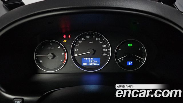 Hyundai Starex 2019 — photo 11