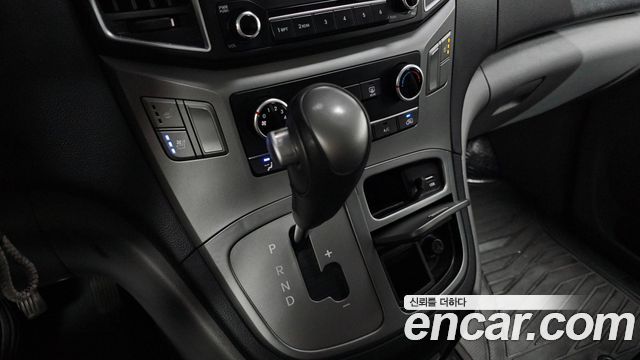 Hyundai Starex 2019 — photo 12