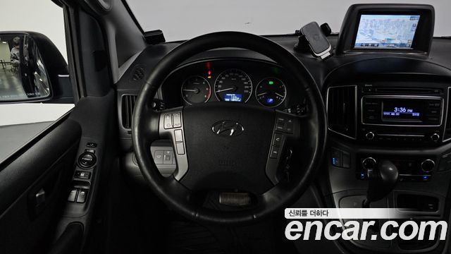 Hyundai Starex 2019 — photo 20