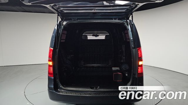 Hyundai Starex 2019 — photo 23