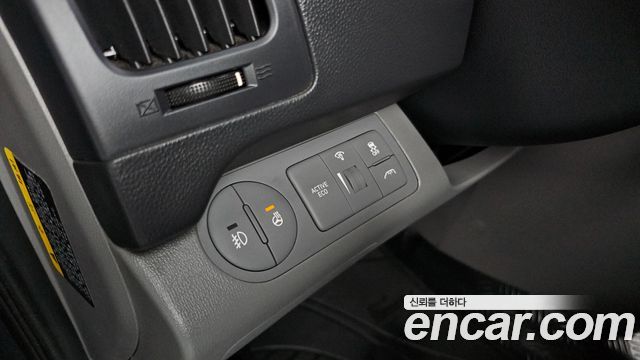 Hyundai Starex 2019 — photo 26