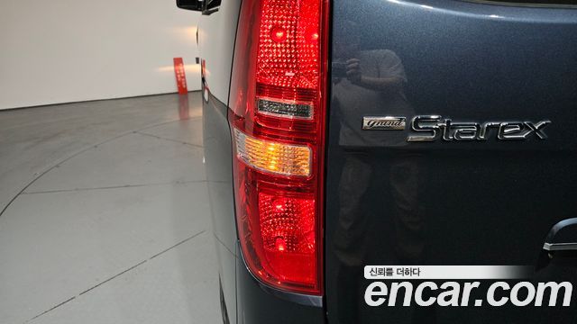 Hyundai Starex 2019 — photo 9