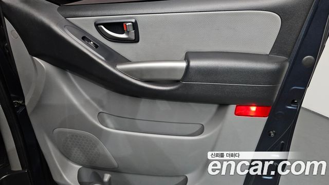 Hyundai Starex 2019 — photo 15