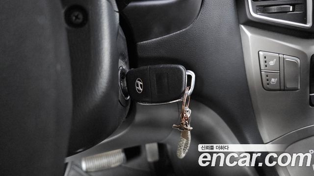 Hyundai Starex 2019 — photo 31