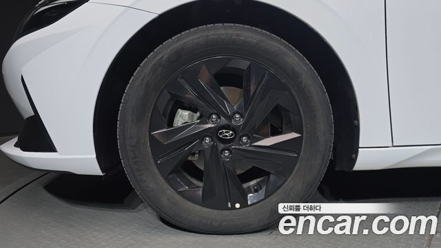 Hyundai AVANTE 2023 — photo 5