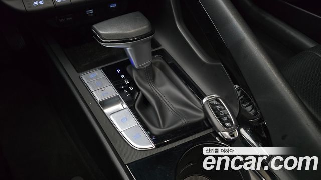 Hyundai AVANTE 2023 — photo 9