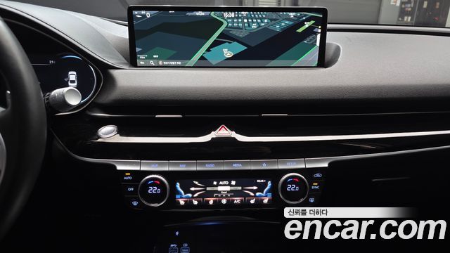 Genesis G80 2022 — photo 24