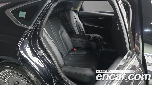 Genesis G80 2022 — photo 16