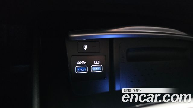 Genesis G80 2022 — photo 28