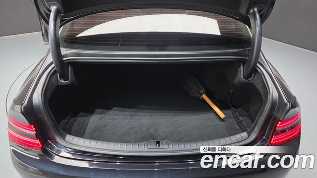 Genesis G80 2022 — photo 32