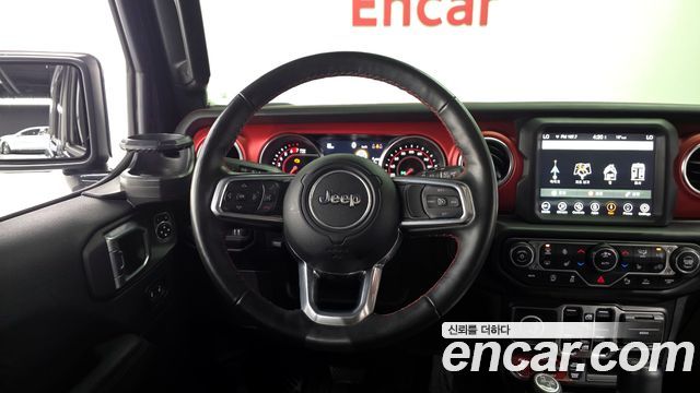 Jeep Wrangler 2022 — photo 12
