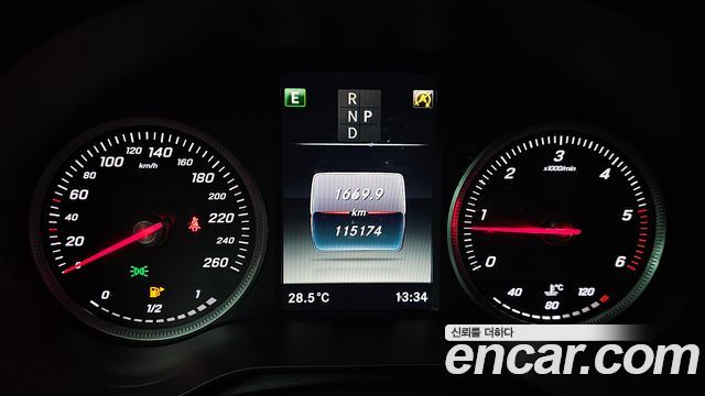 Mercedes-Benz GLC-Class 2018 — photo 8