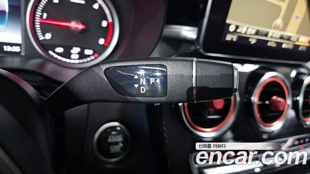 Mercedes-Benz GLC-Class 2018 — photo 9
