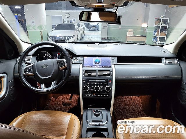 Land Rover Discovery Sport 2019 — photo 7