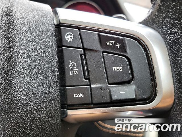 Land Rover Discovery Sport 2019 — photo 15