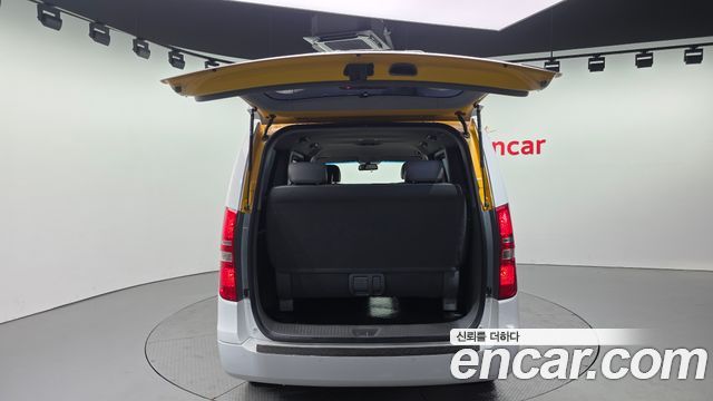 Hyundai Starex 2017 — photo 20
