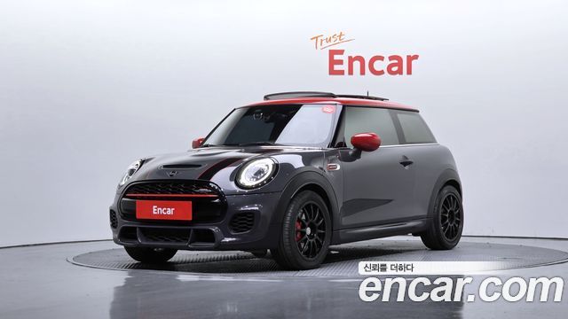 Mini Cooper 2020 — photo 1