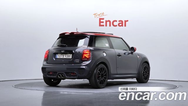 Mini Cooper 2020 — photo 2
