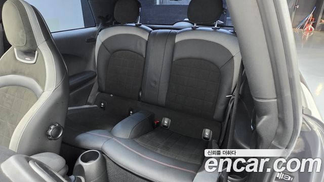 Mini Cooper 2020 — photo 17