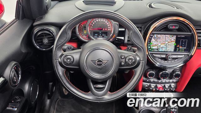 Mini Cooper 2020 — photo 19