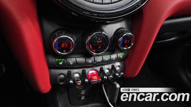 Mini Cooper 2020 — photo 22