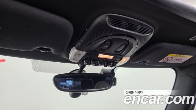 Mini Cooper 2020 — photo 24