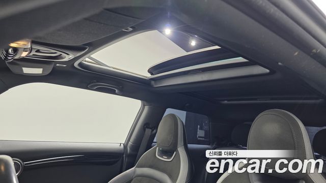 Mini Cooper 2020 — photo 25