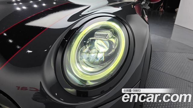 Mini Cooper 2020 — photo 8