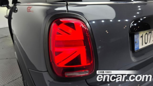 Mini Cooper 2020 — photo 9