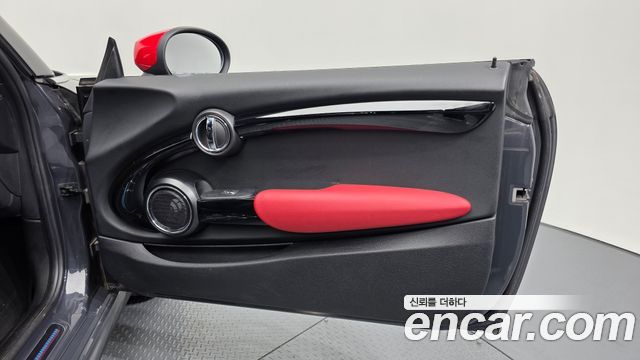 Mini Cooper 2020 — photo 15