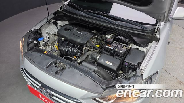 Hyundai AVANTE 2016 — photo 6