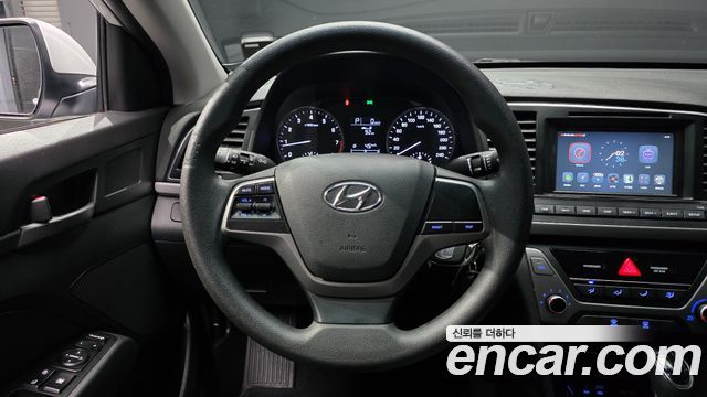 Hyundai AVANTE 2016 — photo 13