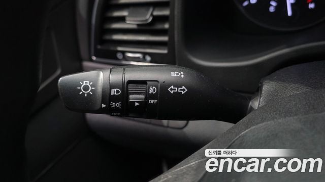 Hyundai AVANTE 2016 — photo 19