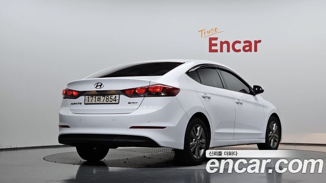 Hyundai AVANTE 2017 — photo 2