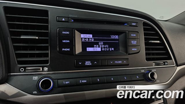 Hyundai AVANTE 2017 — photo 22